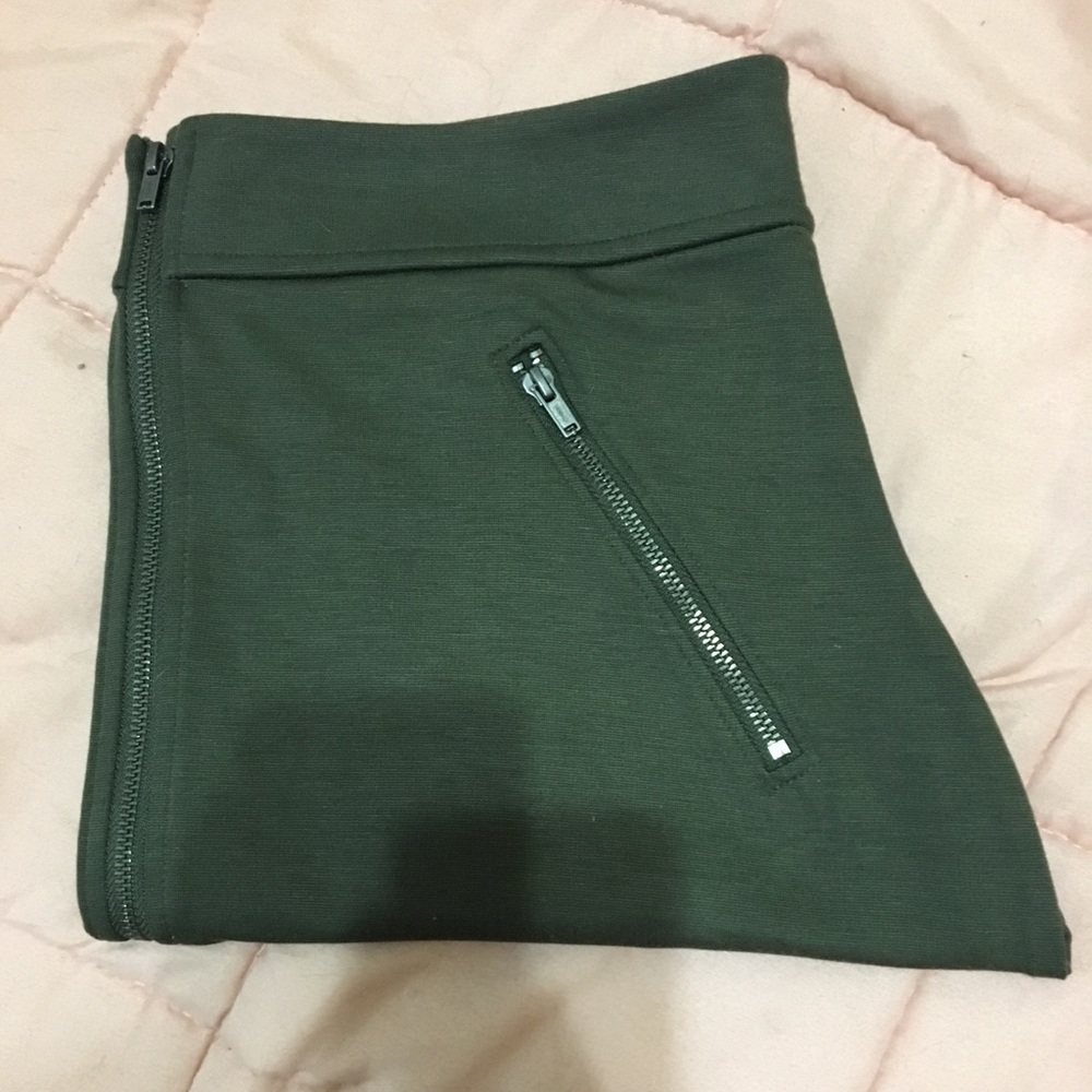 Front zip mini skirt - Picture 2 of 3